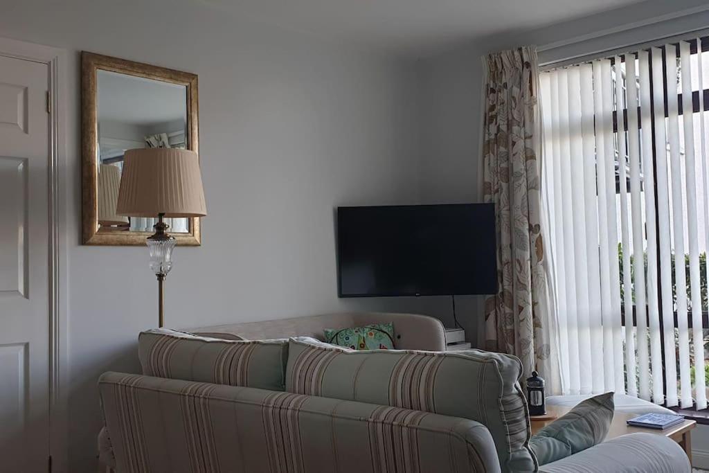 Seafront Apartment, Ground Floor, Free Parking نيوكاسل المظهر الخارجي الصورة
